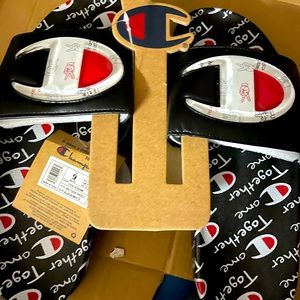 Champion Slides NWT